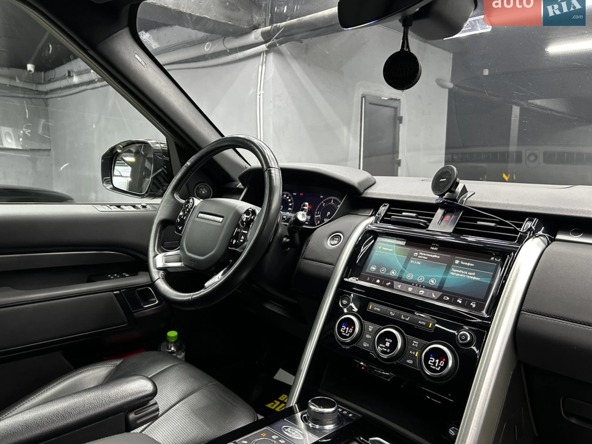2018 Land Rover Discovery - мініатюра 27