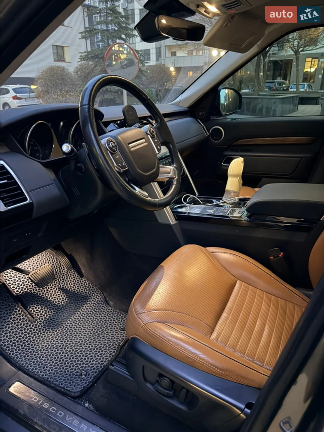 2017 Land Rover Discovery - мініатюра 10