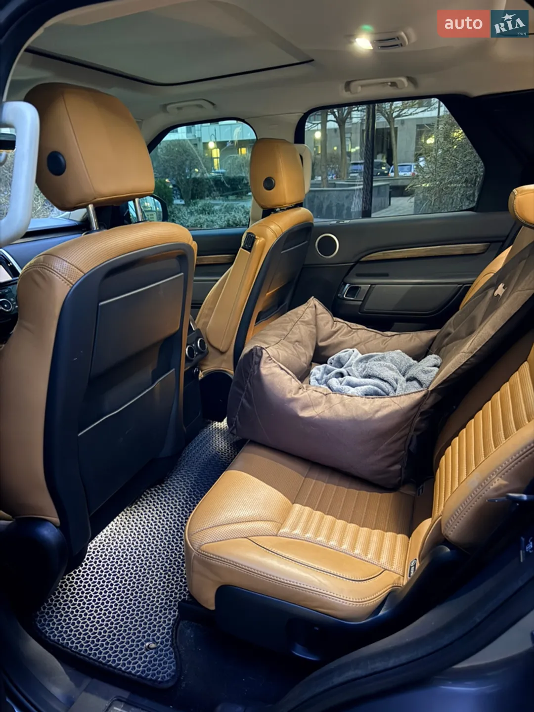 2017 Land Rover Discovery - мініатюра 12
