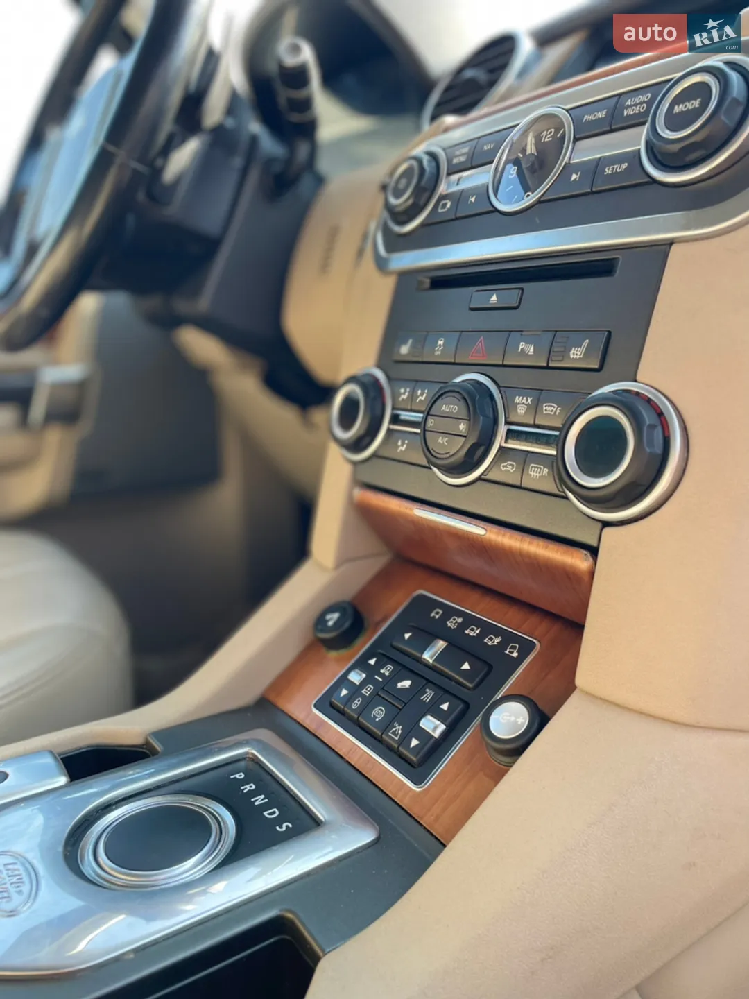 2015 Land Rover Discovery - мініатюра 12