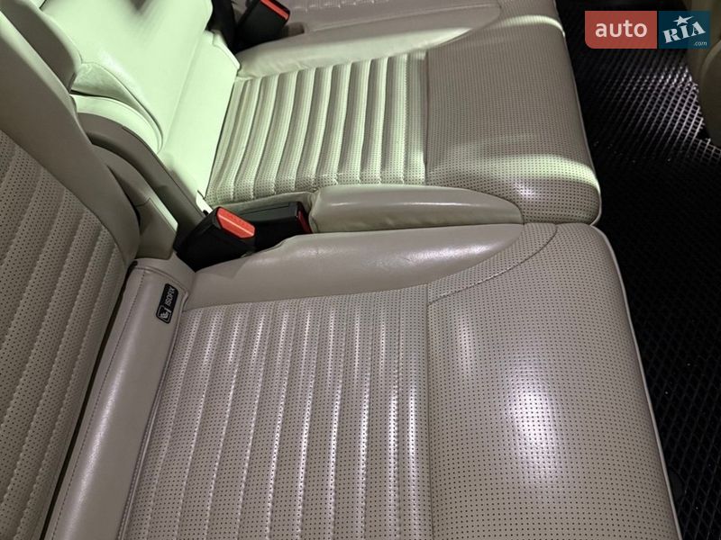 Внедорожник / Кроссовер Land Rover Discovery 2017 в Одессе