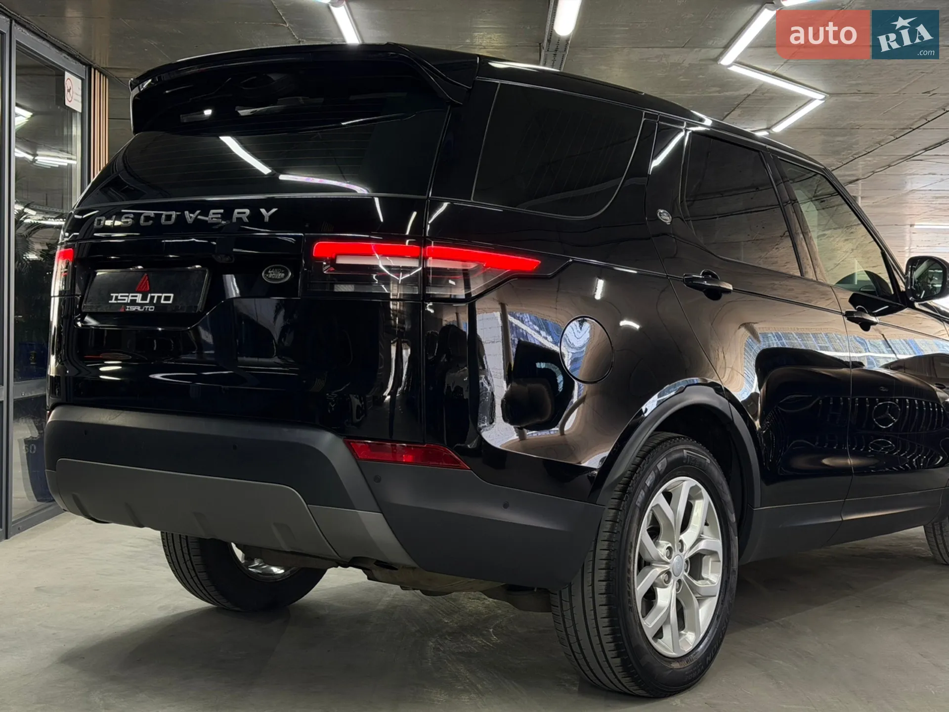2019 Land Rover Discovery - мініатюра 18