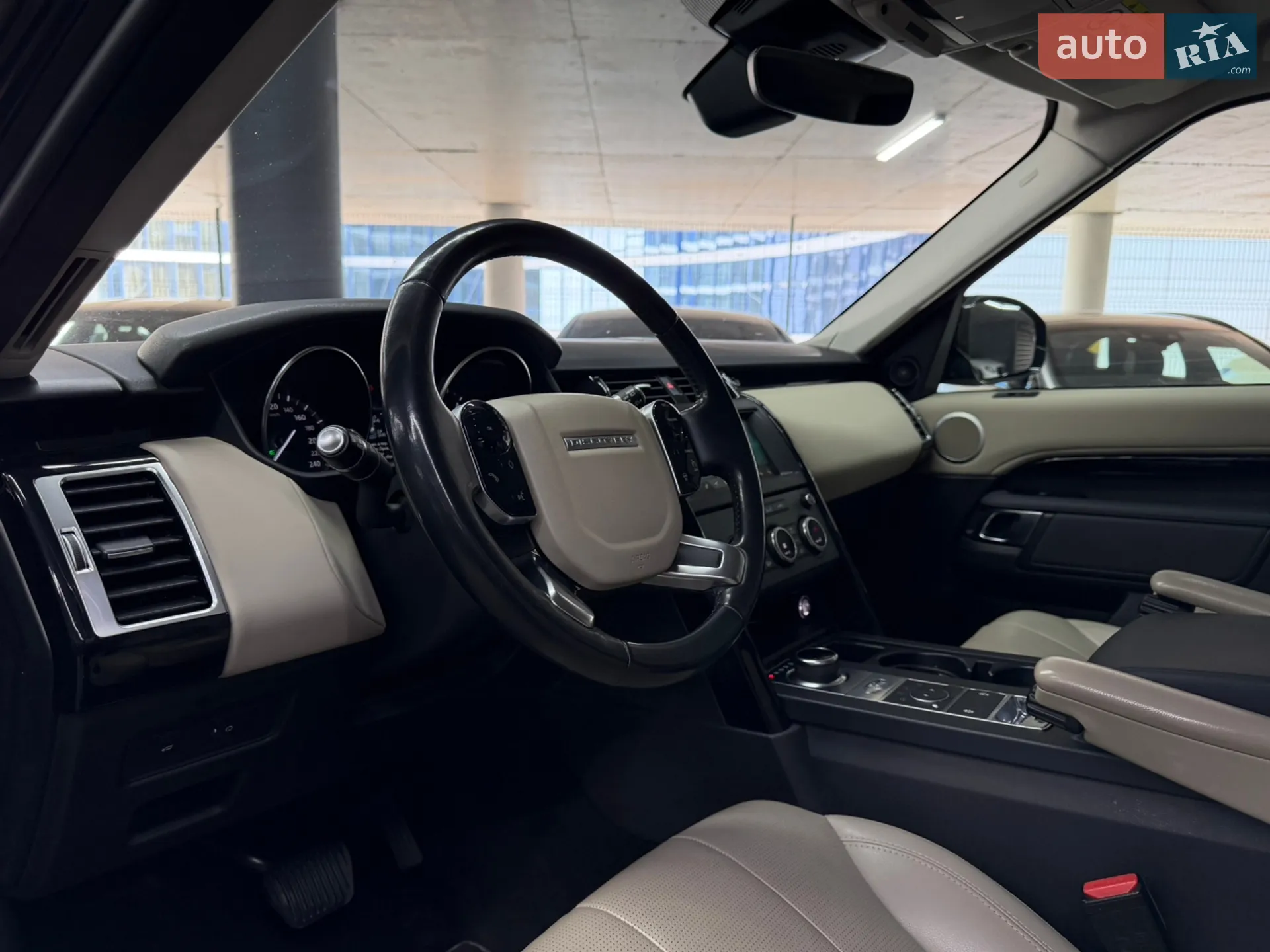 2019 Land Rover Discovery - мініатюра 21