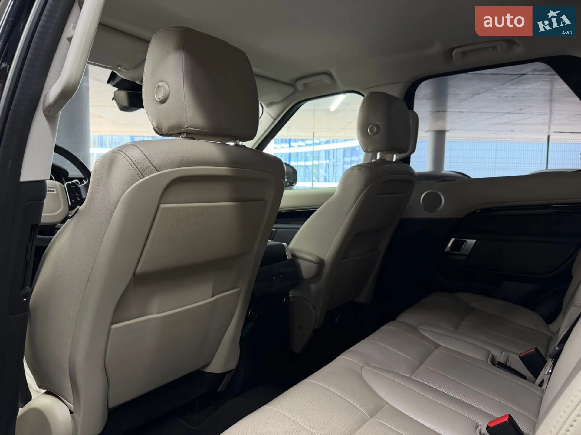 2019 Land Rover Discovery - мініатюра 25