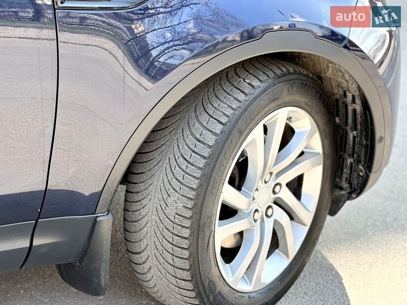 Внедорожник / Кроссовер Land Rover Discovery 2018 в Тернополе