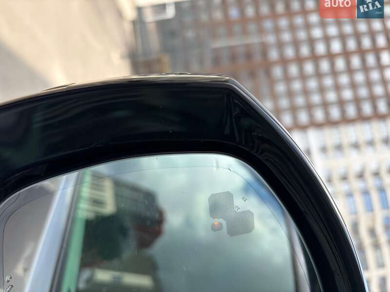 Внедорожник / Кроссовер Land Rover Discovery 2022 в Киеве