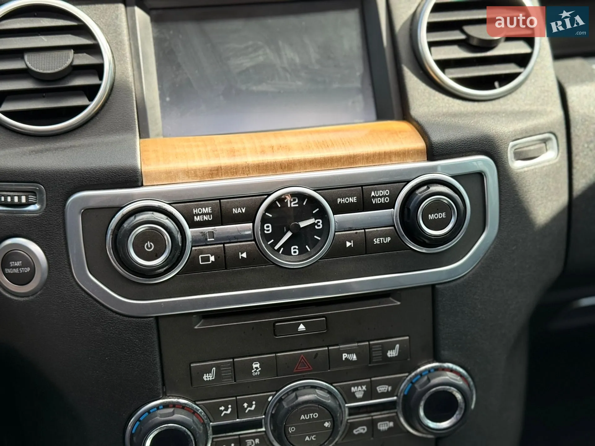 2015 Land Rover Discovery - мініатюра 145