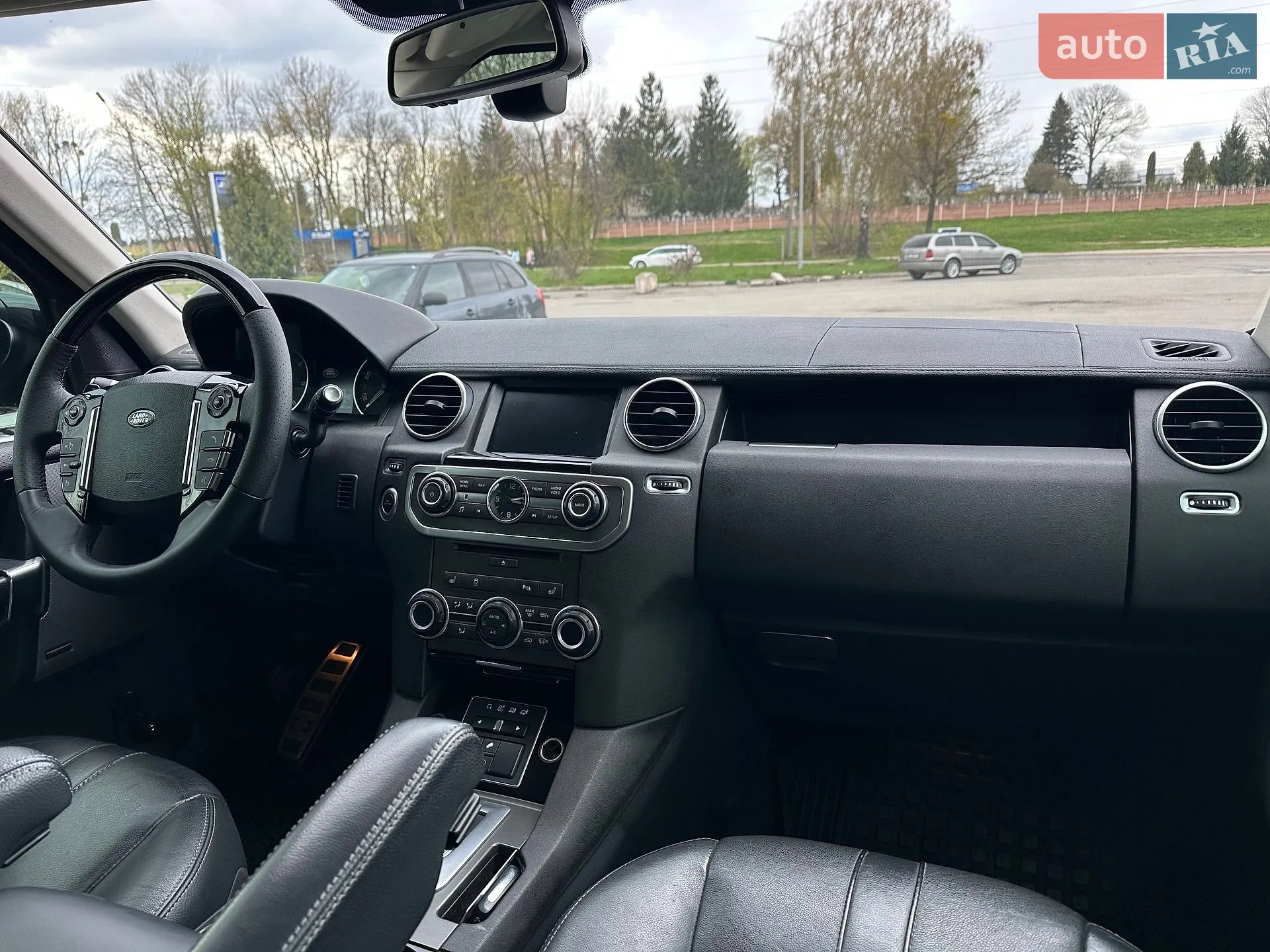 2015 Land Rover Discovery - мініатюра 27