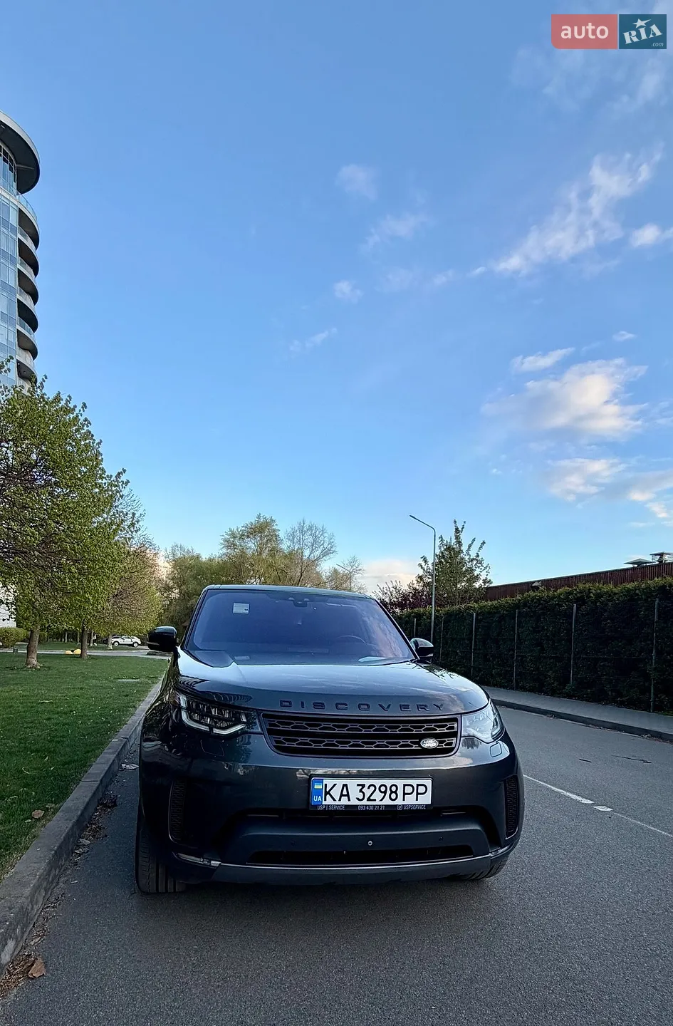 2018 Land Rover Discovery - мініатюра 2