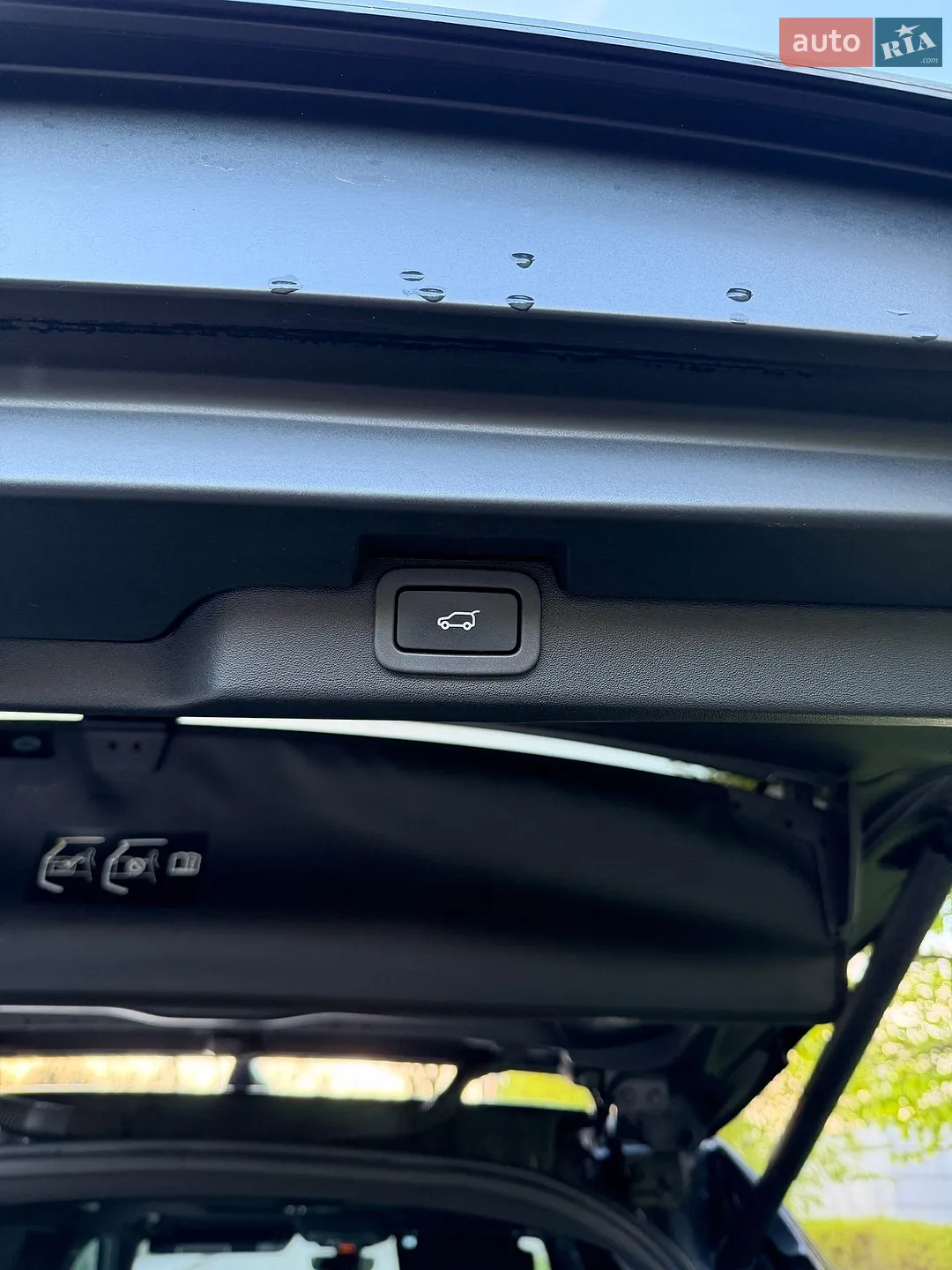 2018 Land Rover Discovery - мініатюра 38