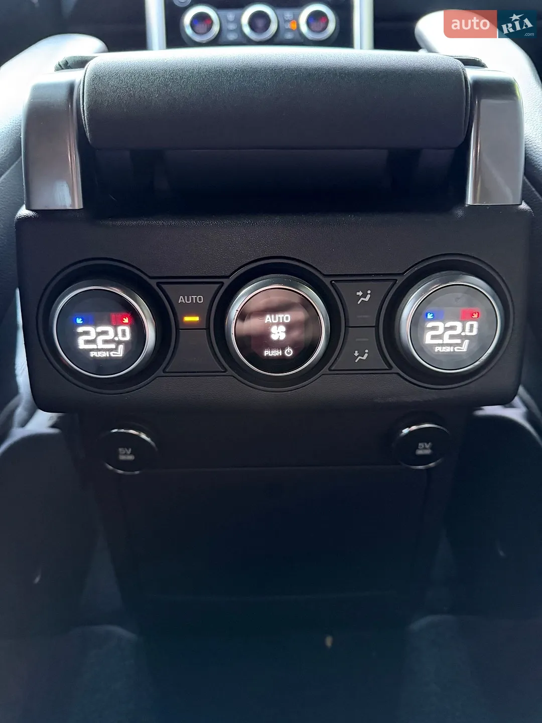 2018 Land Rover Discovery - мініатюра 28