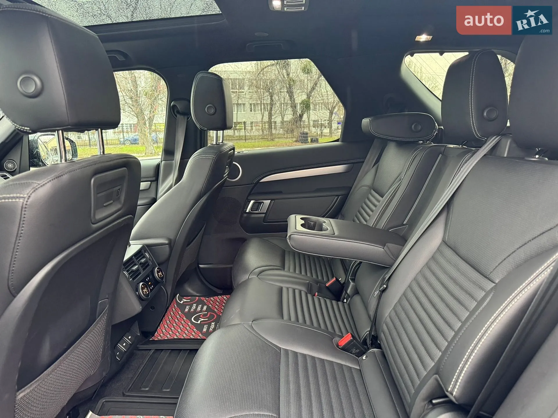 2023 Land Rover Discovery - мініатюра 13