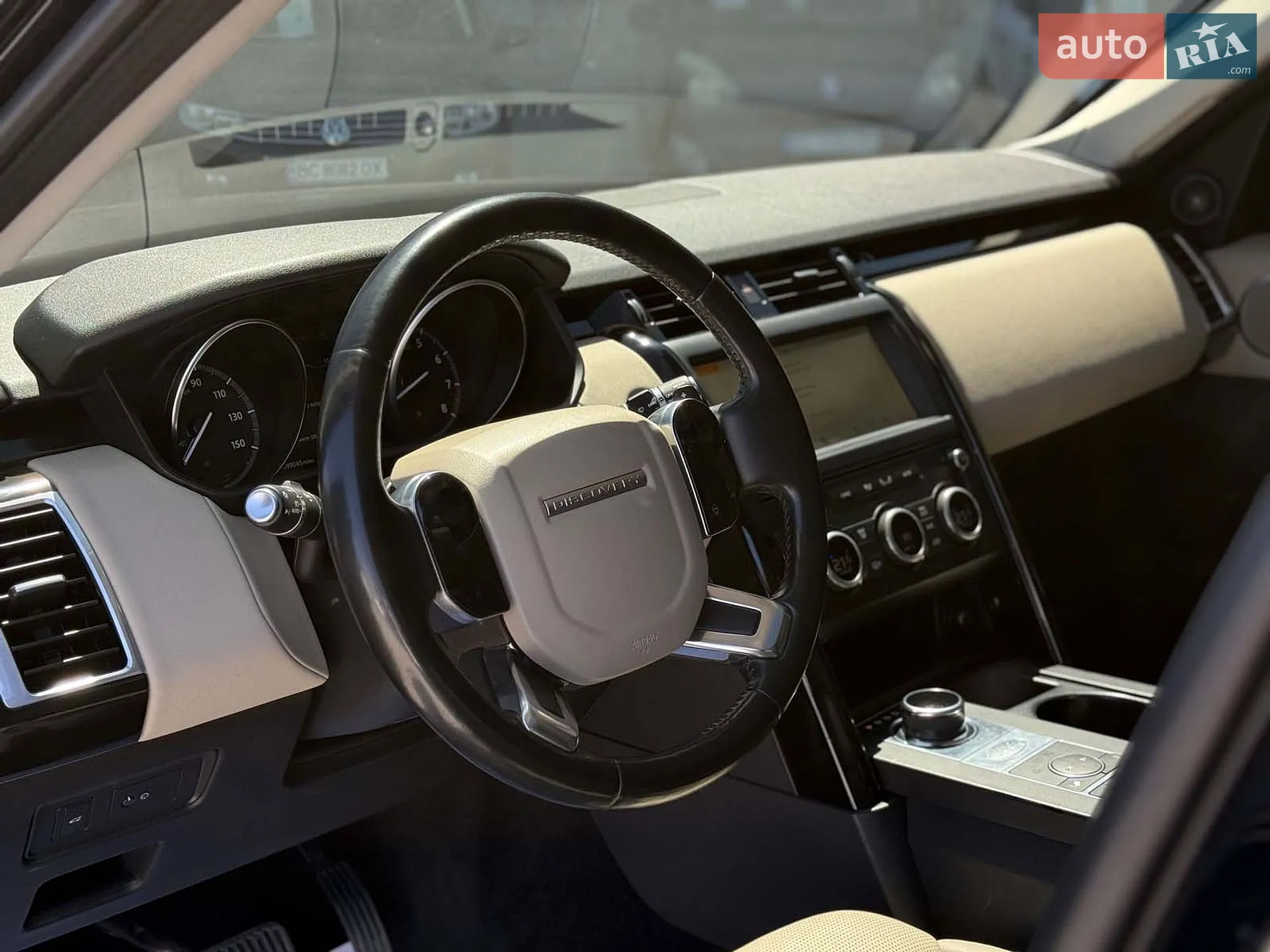 2019 Land Rover Discovery - мініатюра 24
