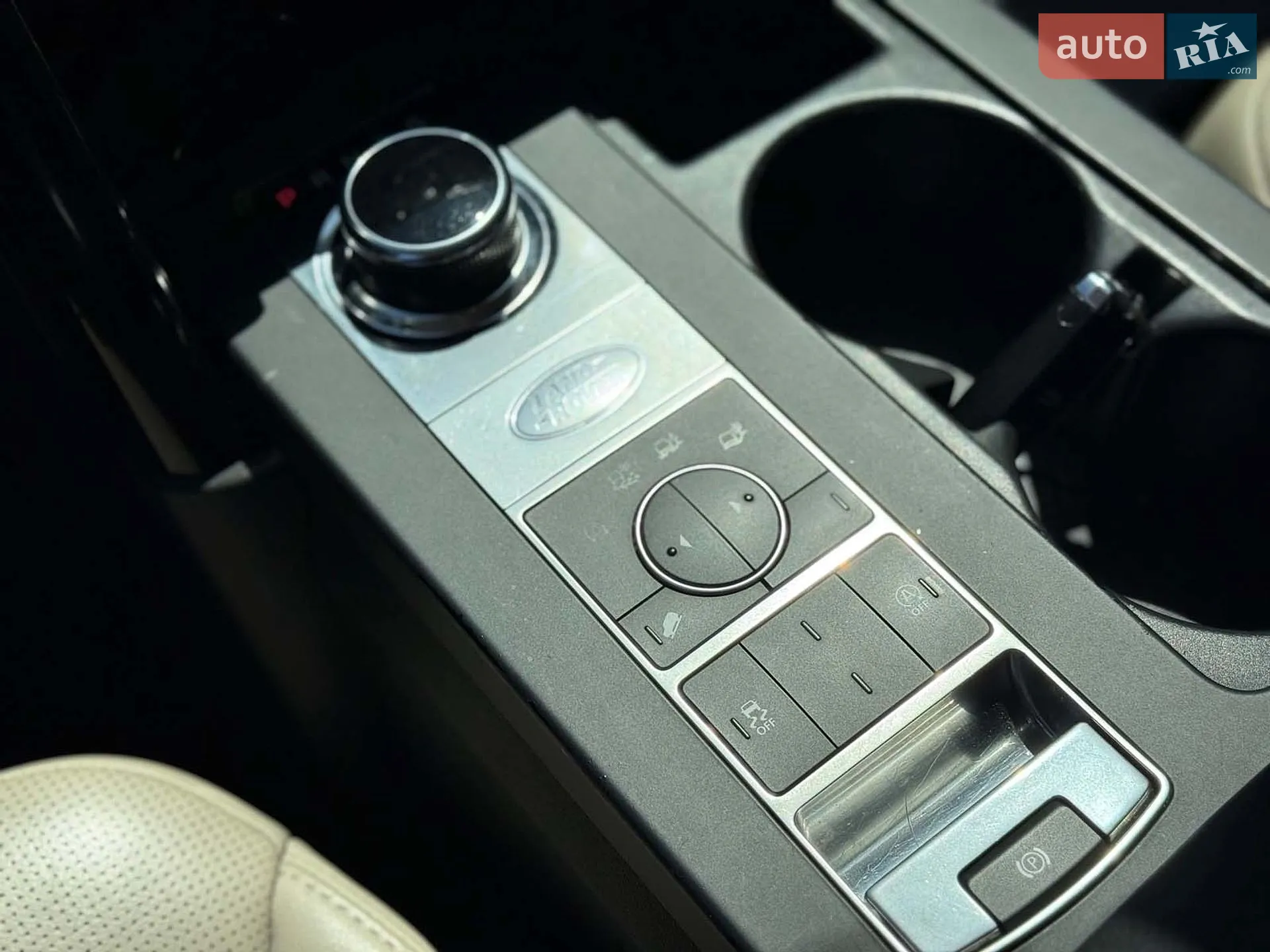 2019 Land Rover Discovery - мініатюра 28
