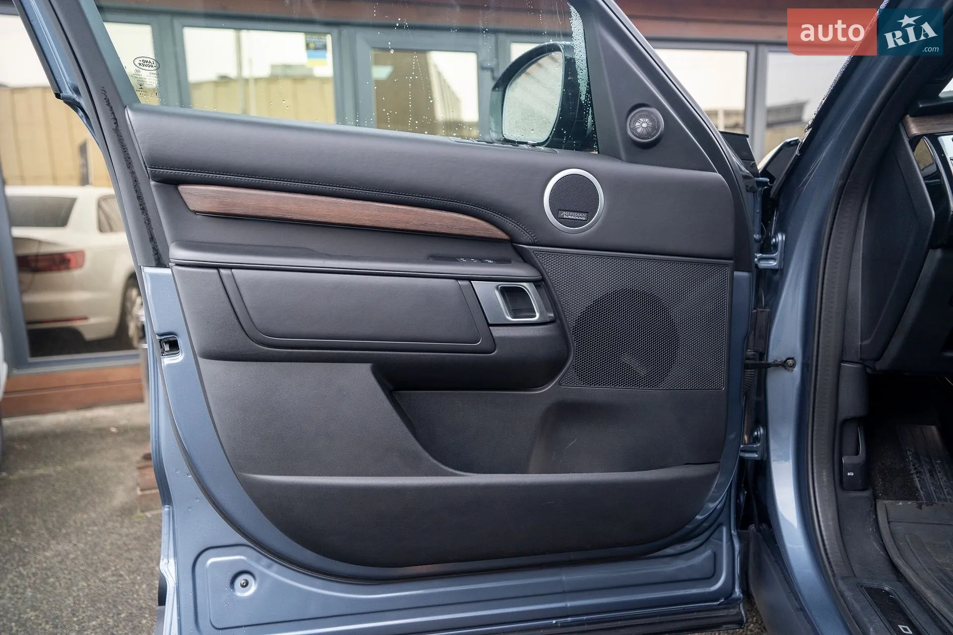 2019 Land Rover Discovery - мініатюра 22