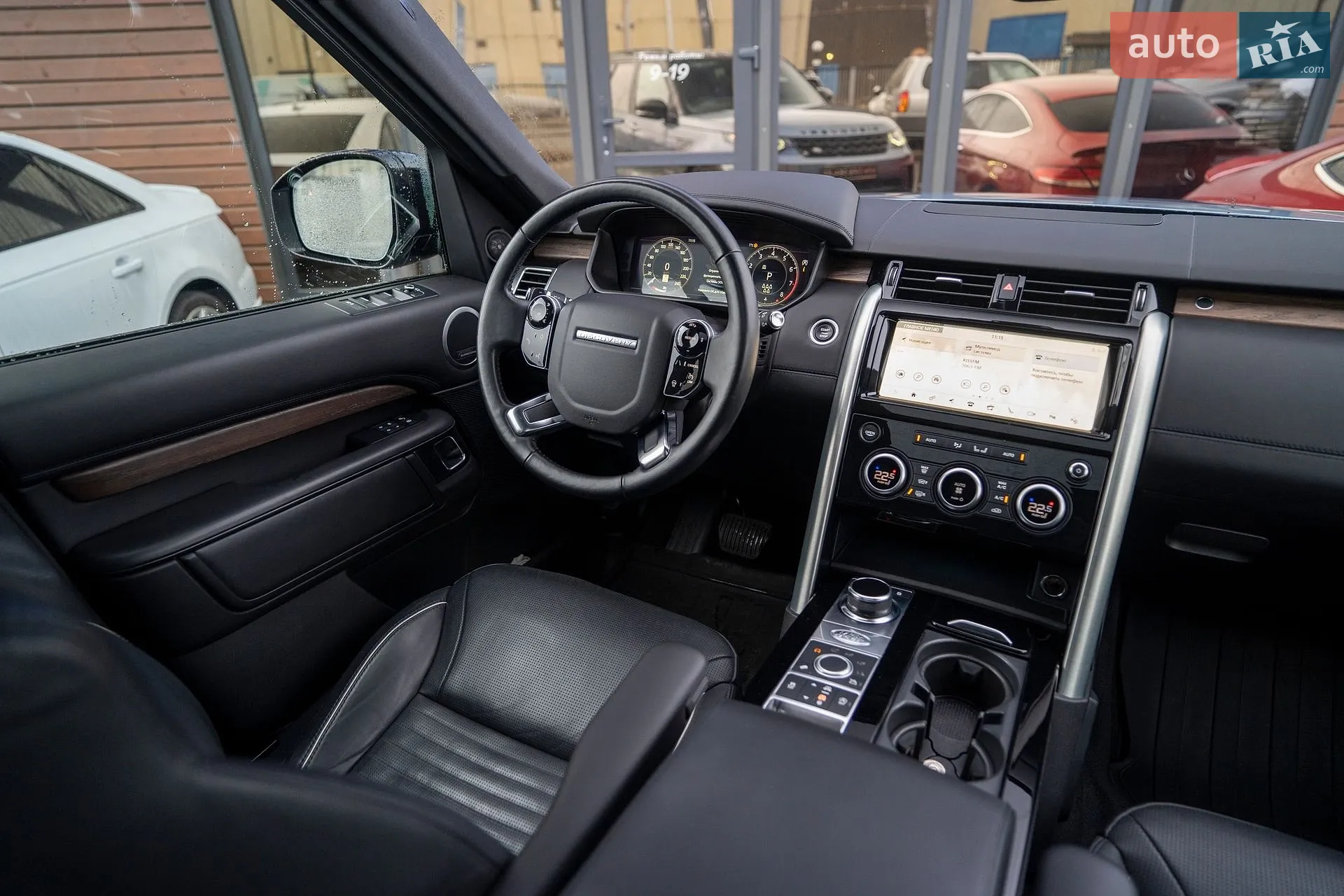 2019 Land Rover Discovery - мініатюра 27