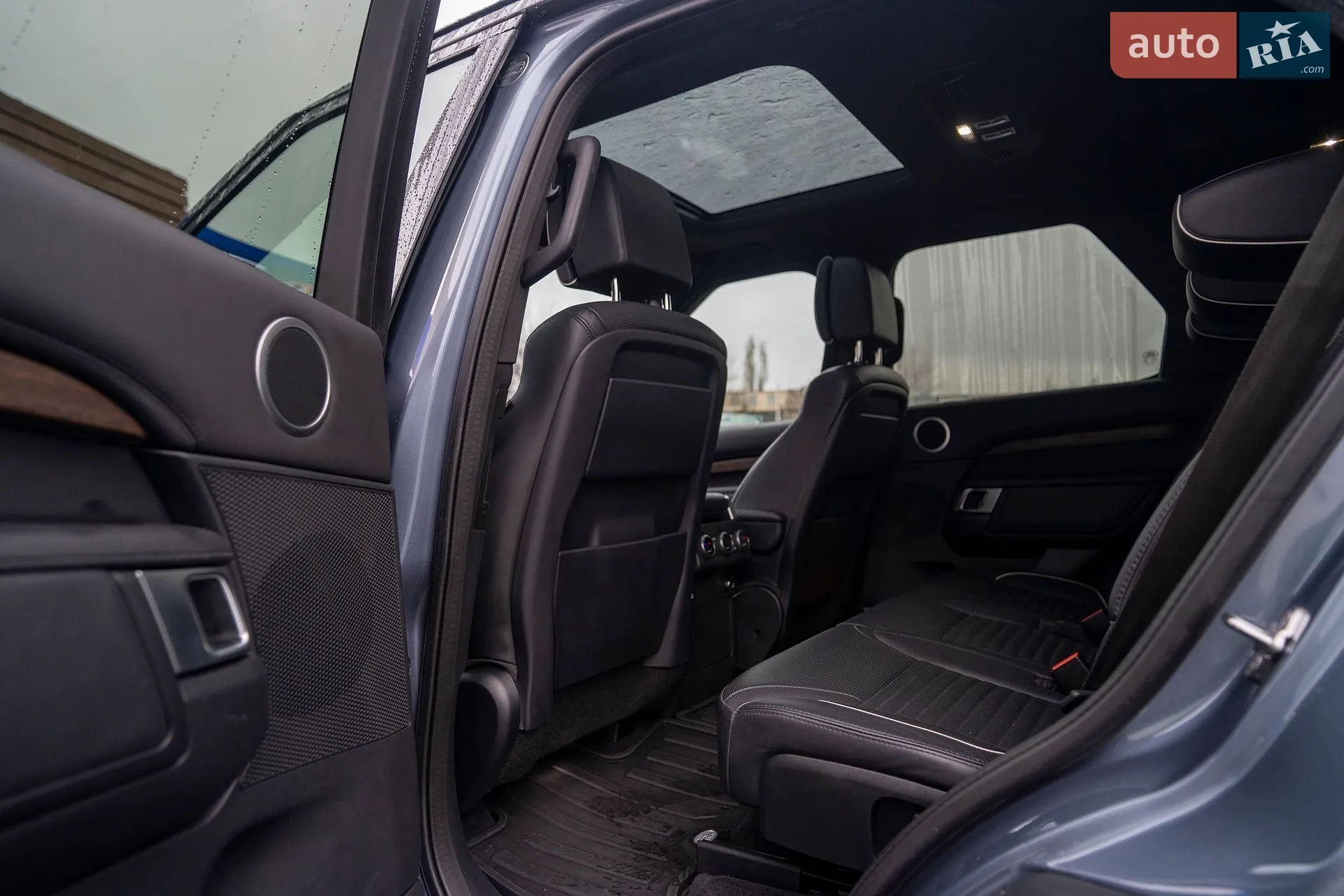 2019 Land Rover Discovery - мініатюра 35