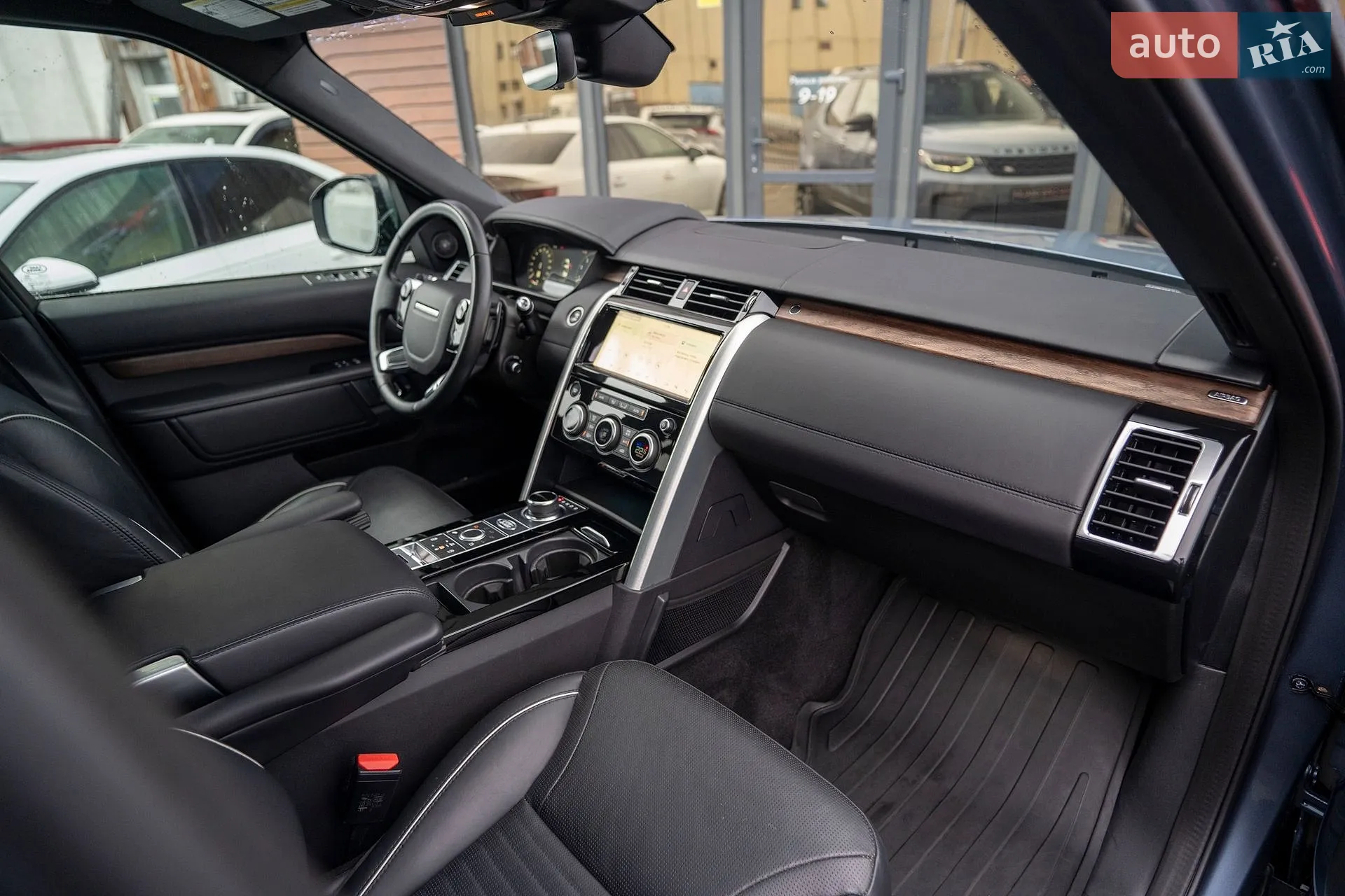 2019 Land Rover Discovery - мініатюра 45