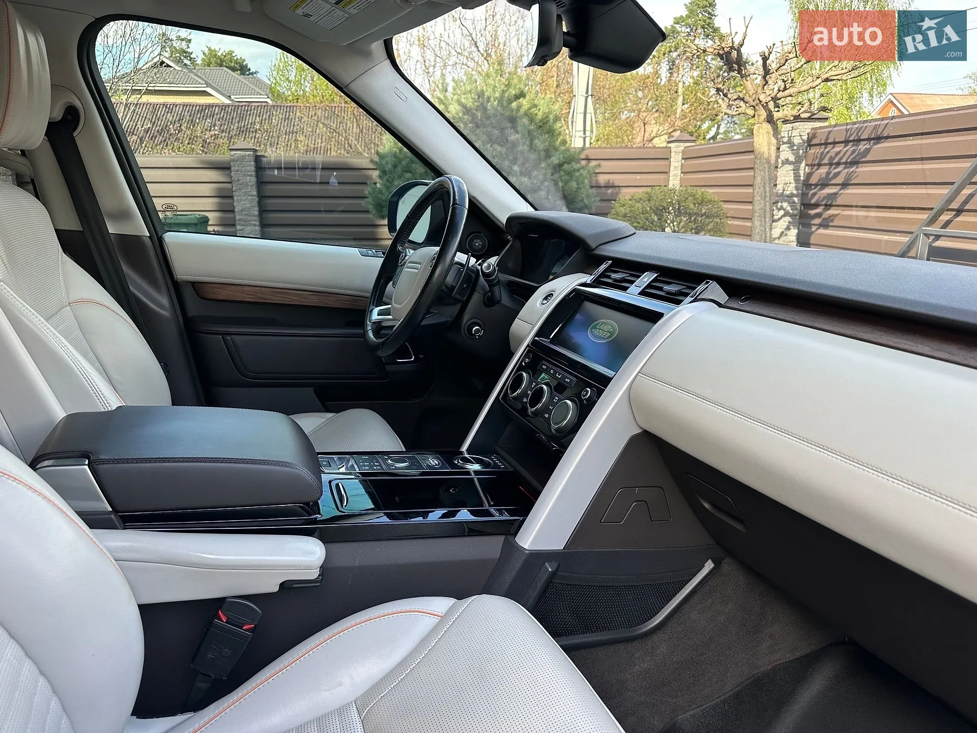 2018 Land Rover Discovery - мініатюра 10