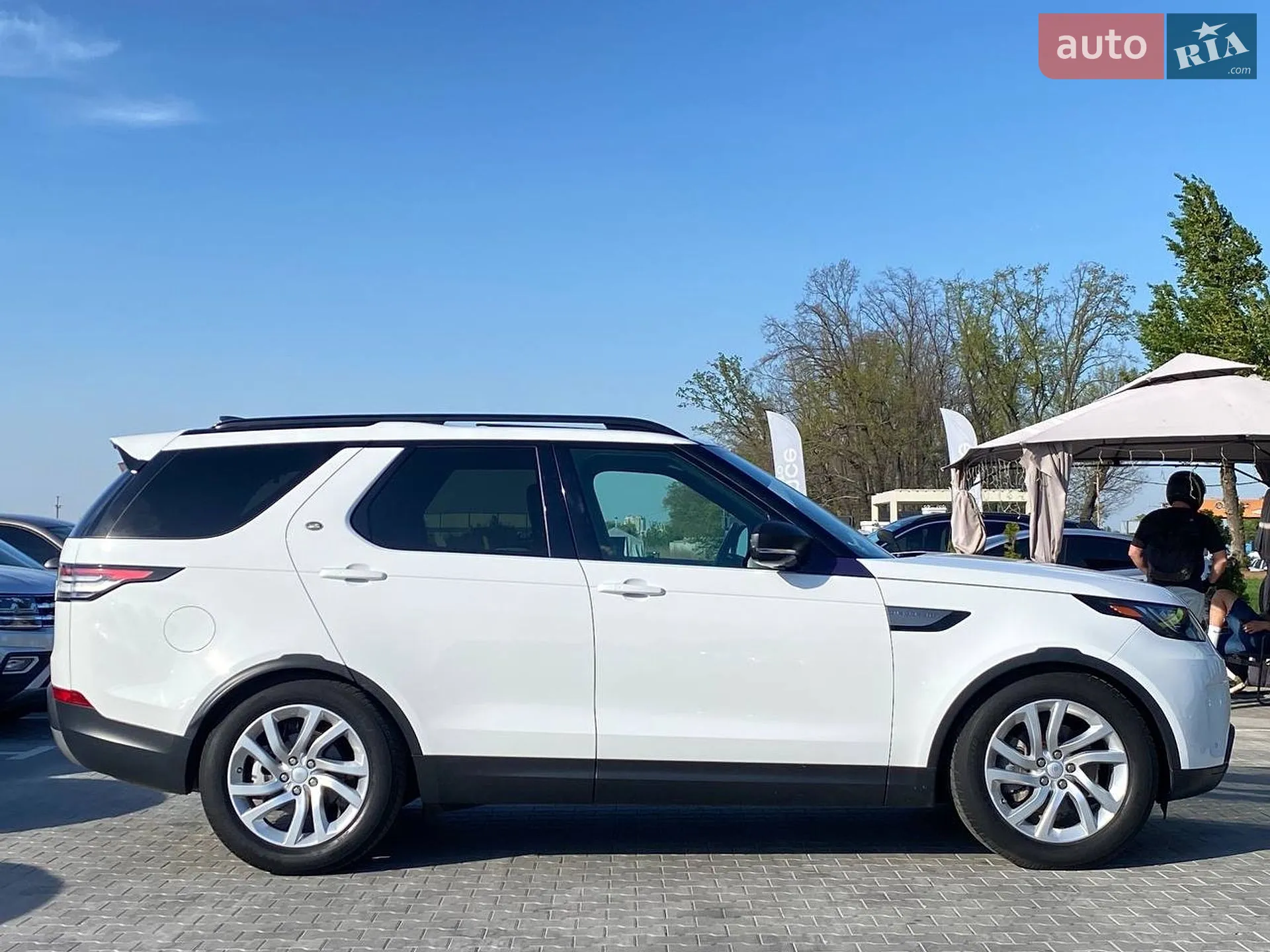 2018 Land Rover Discovery - мініатюра 12