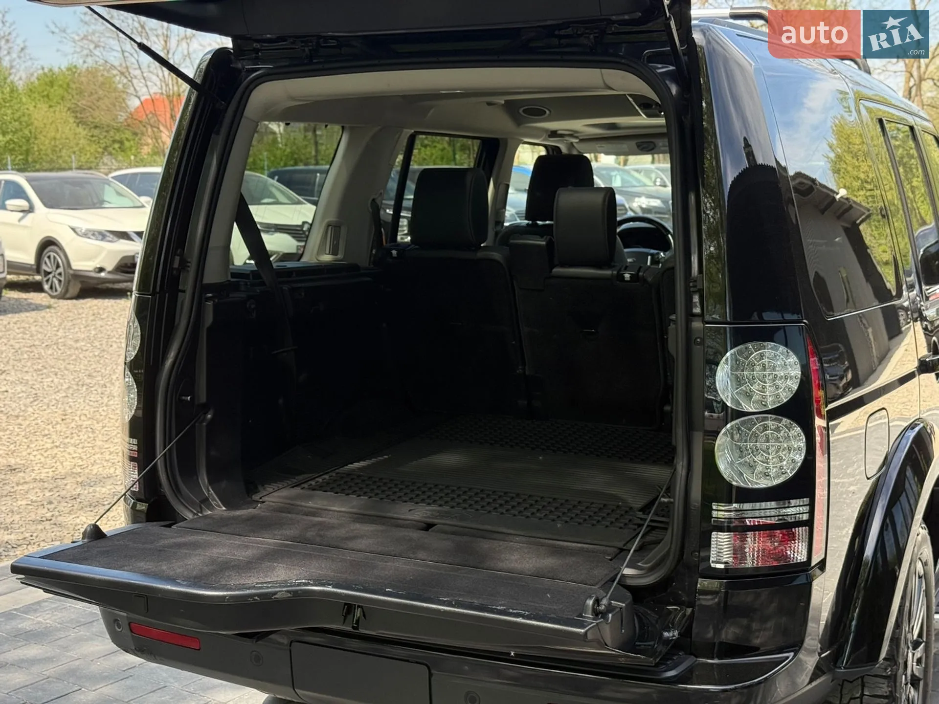 2015 Land Rover Discovery - мініатюра 21