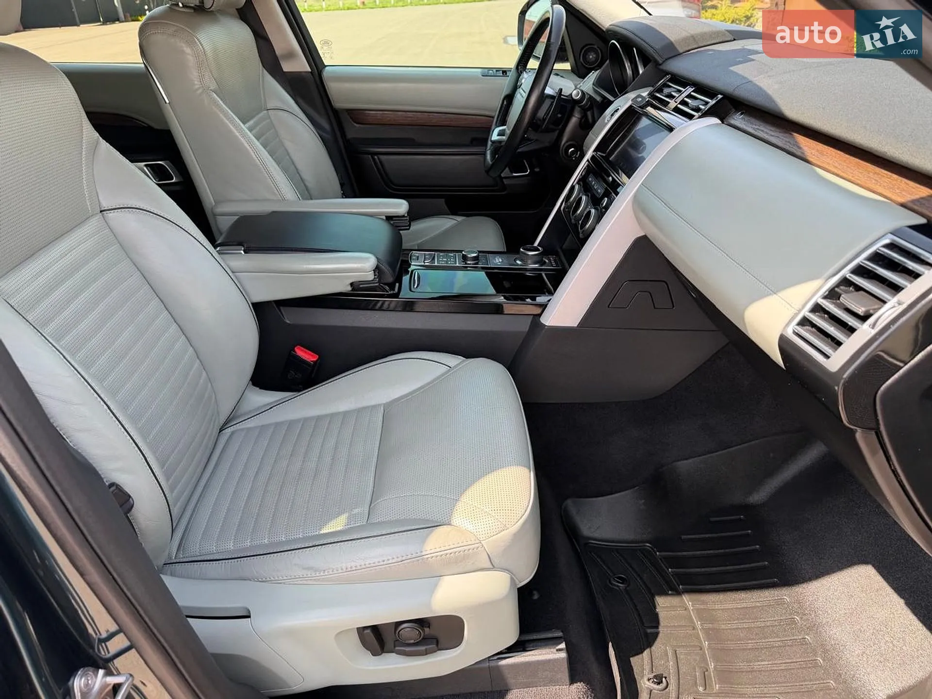 2017 Land Rover Discovery - мініатюра 59