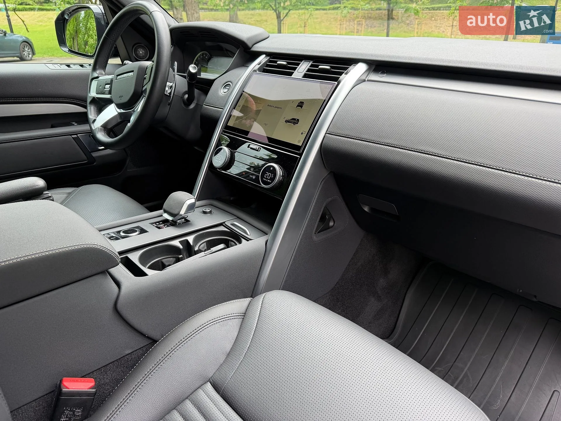 2023 Land Rover Discovery - мініатюра 28