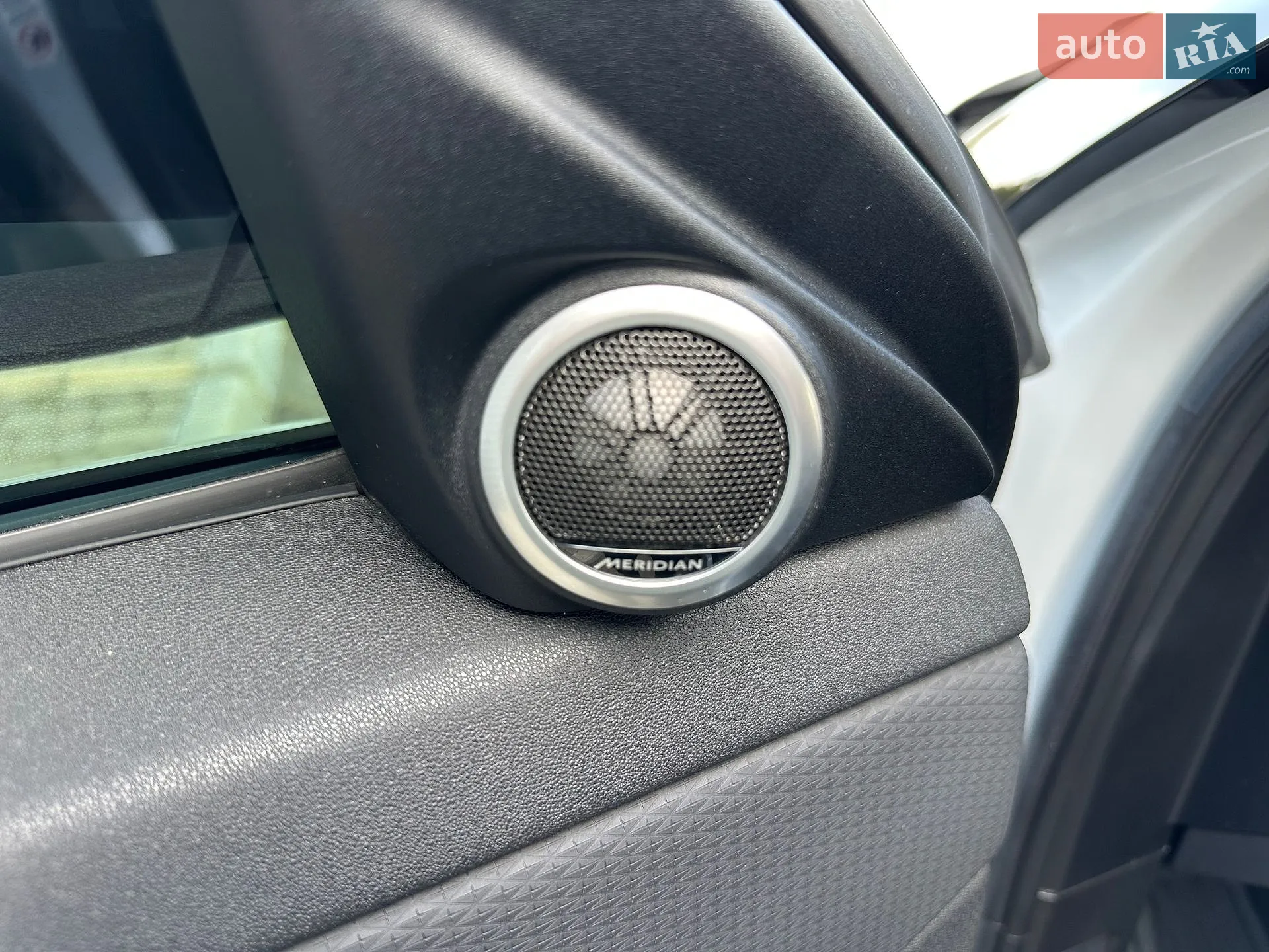 2019 Land Rover Range Rover Evoque - мініатюра 19