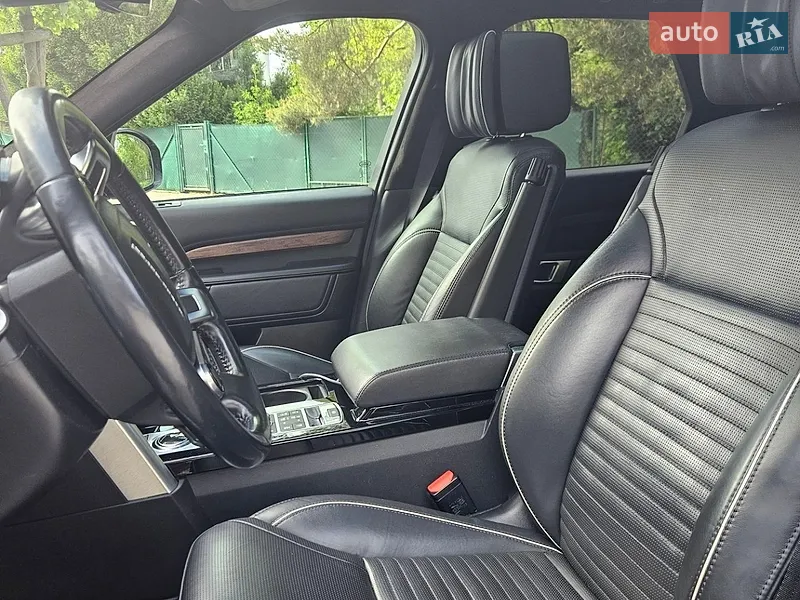 Land Rover Discovery 2017 VIN SALRHBBV5HA020831 фото оголошення 32 з 78