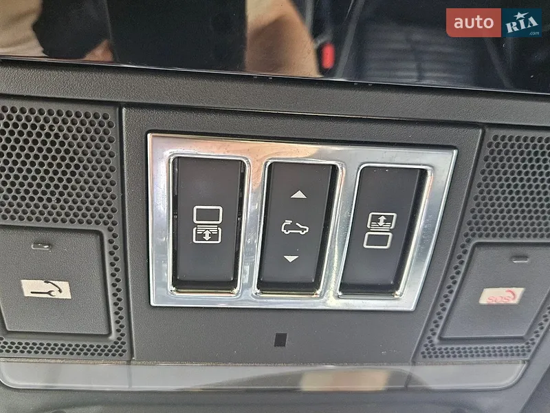Land Rover Discovery 2017 VIN SALRHBBV5HA020831 фото оголошення 36 з 78