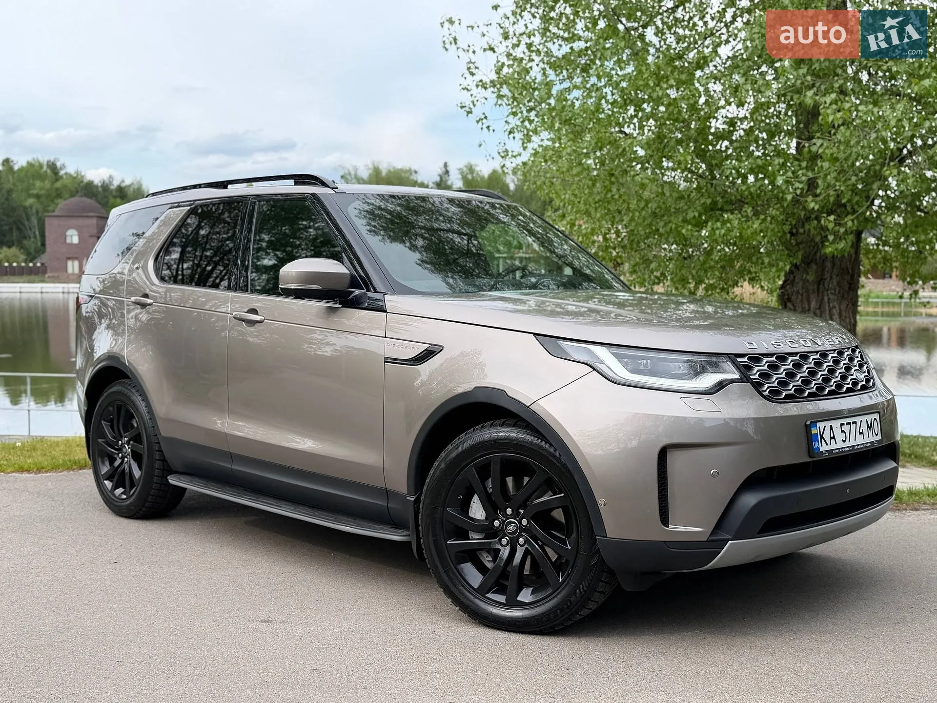 2021 Land Rover Discovery - мініатюра 2
