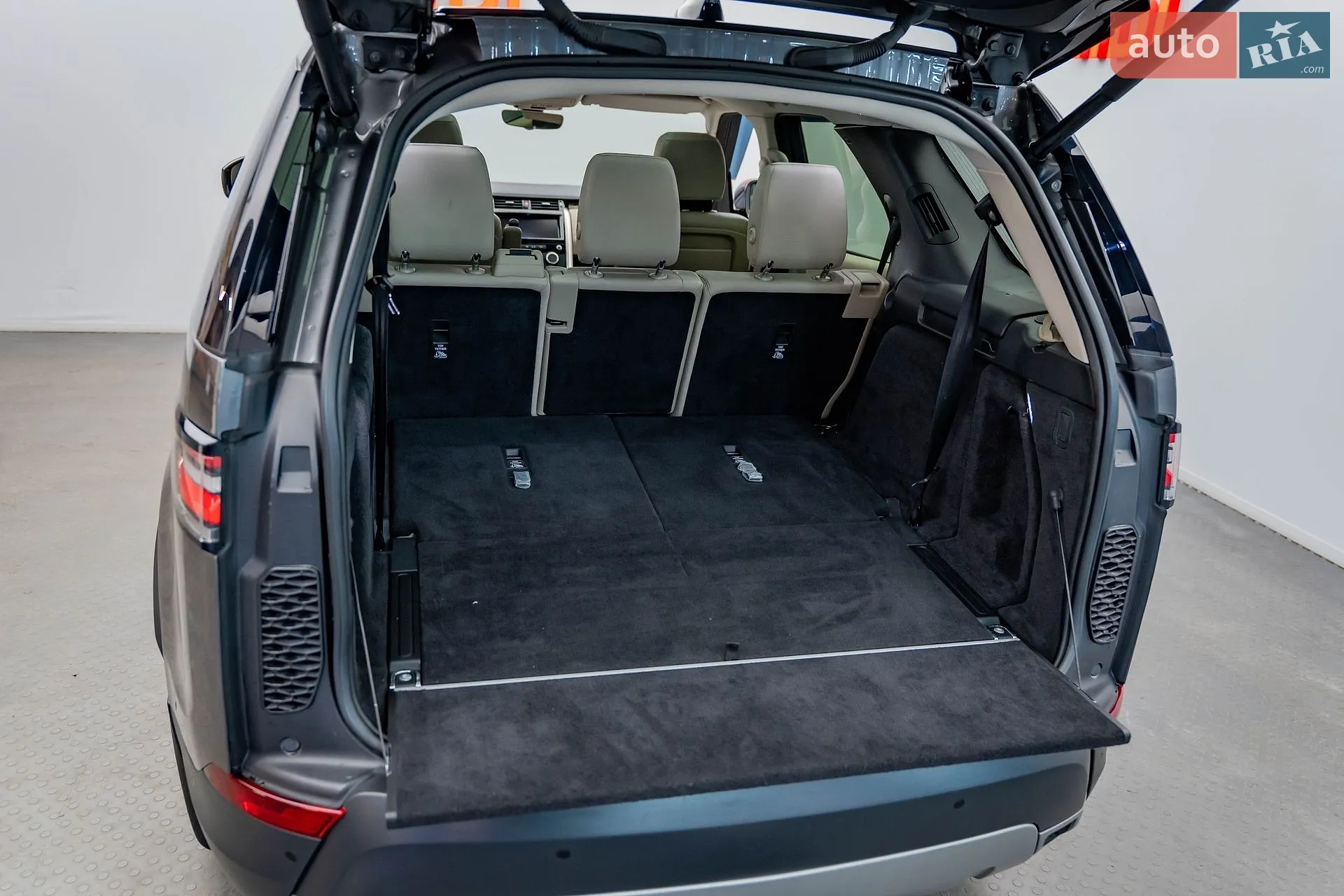 2019 Land Rover Discovery - мініатюра 7