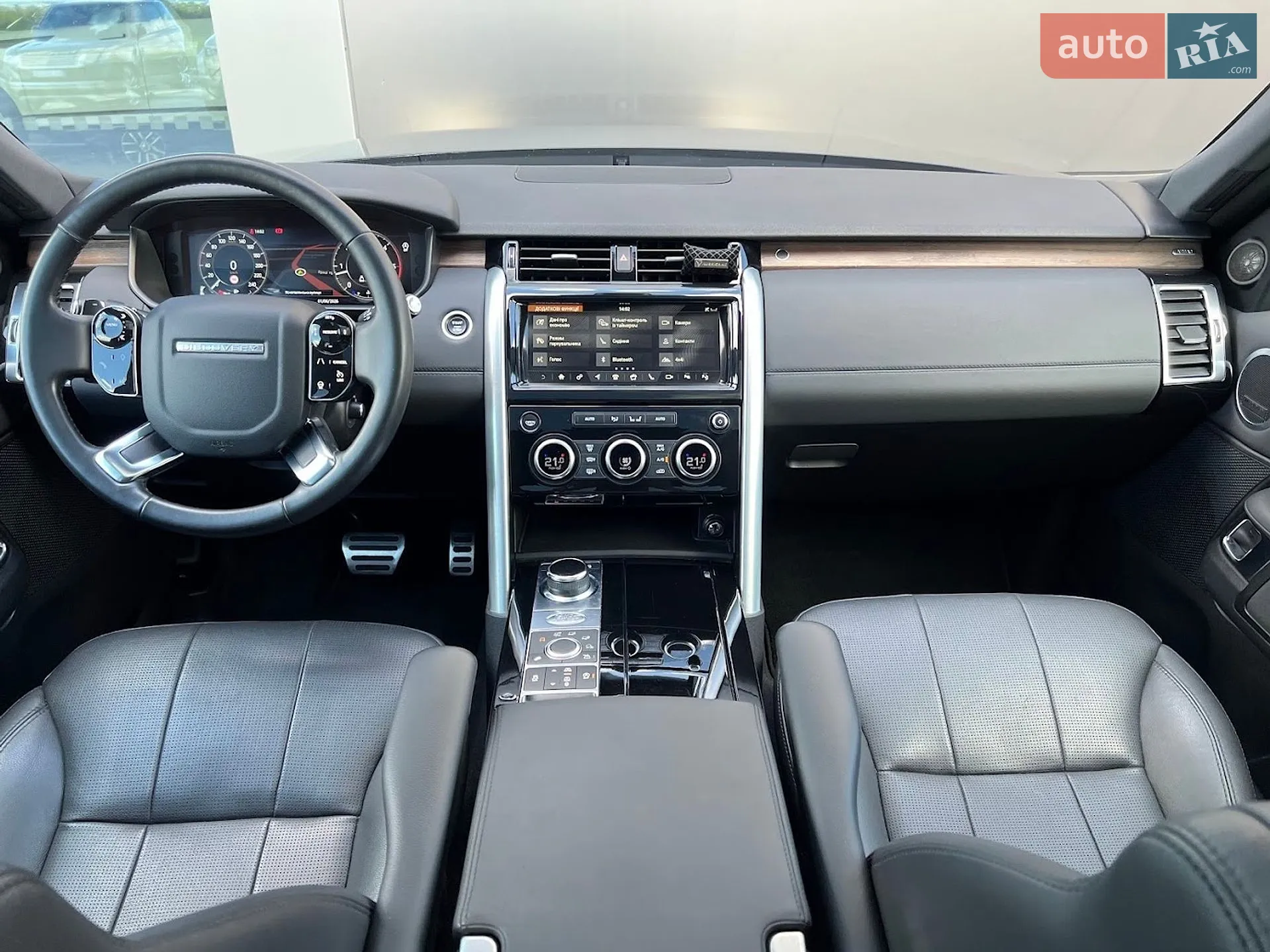 2019 Land Rover Discovery - мініатюра 26