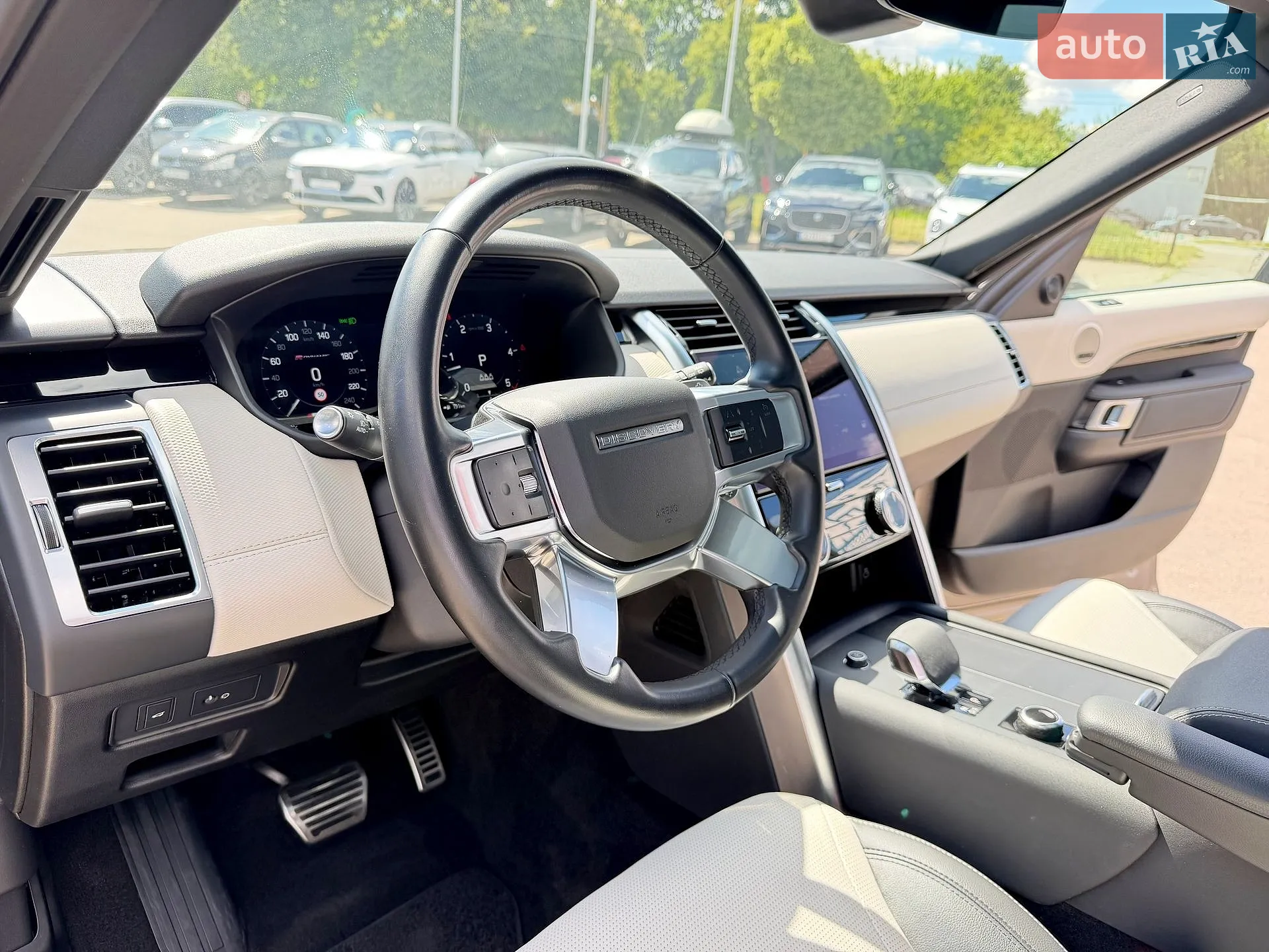 2023 Land Rover Discovery - мініатюра 15