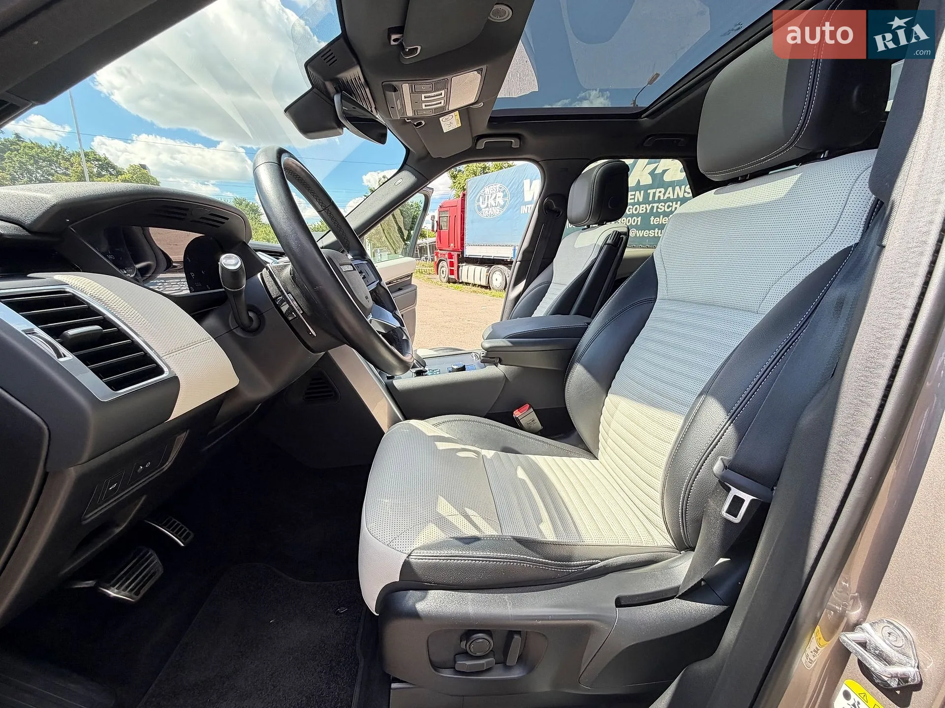 2023 Land Rover Discovery - мініатюра 16