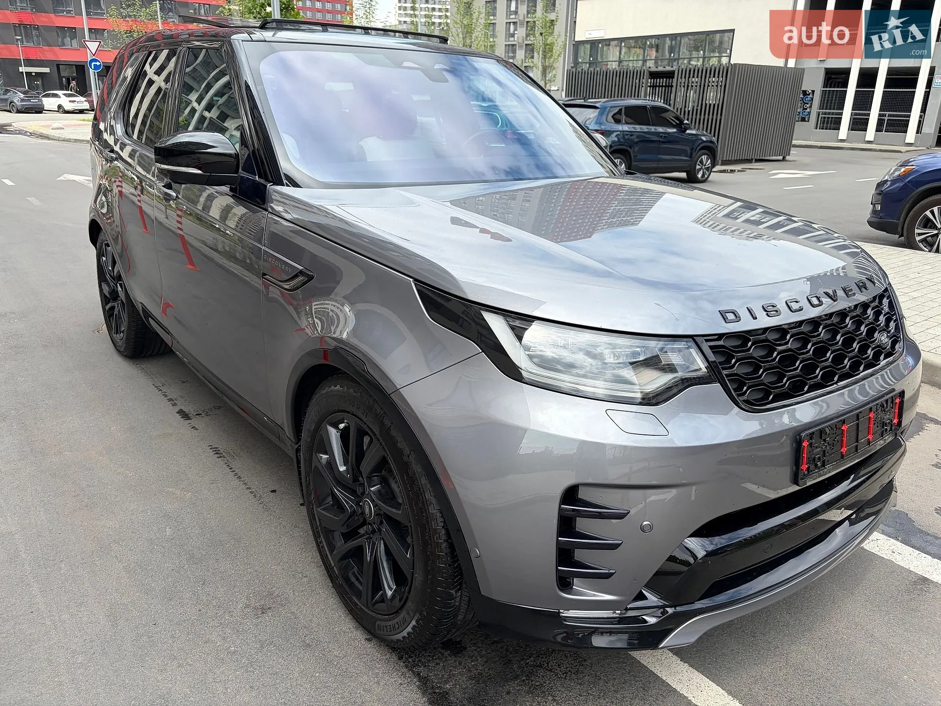 2021 Land Rover Discovery - мініатюра 14