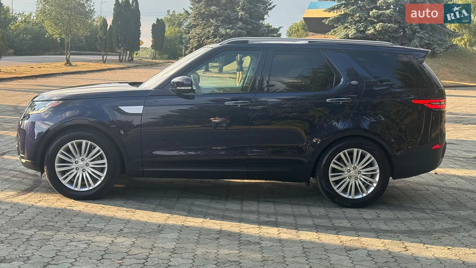 2019 Land Rover Discovery - мініатюра 9