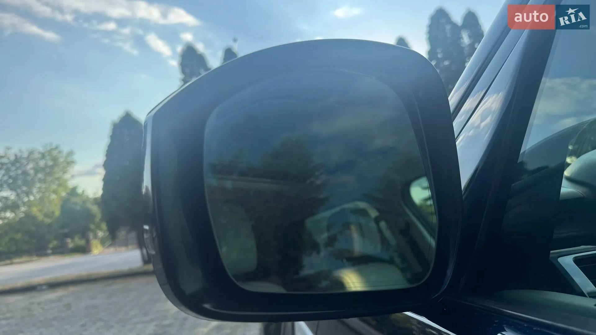 2019 Land Rover Discovery - мініатюра 21