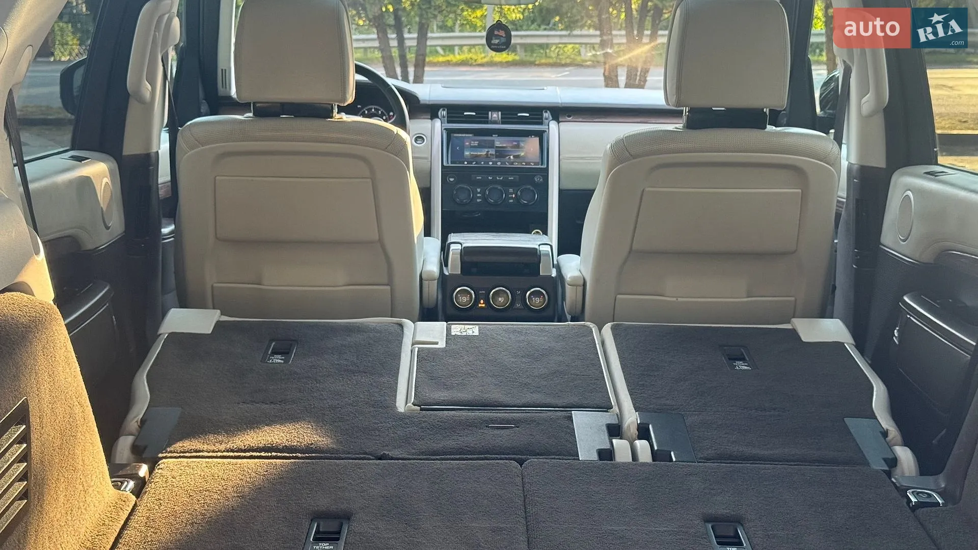 2019 Land Rover Discovery - мініатюра 55