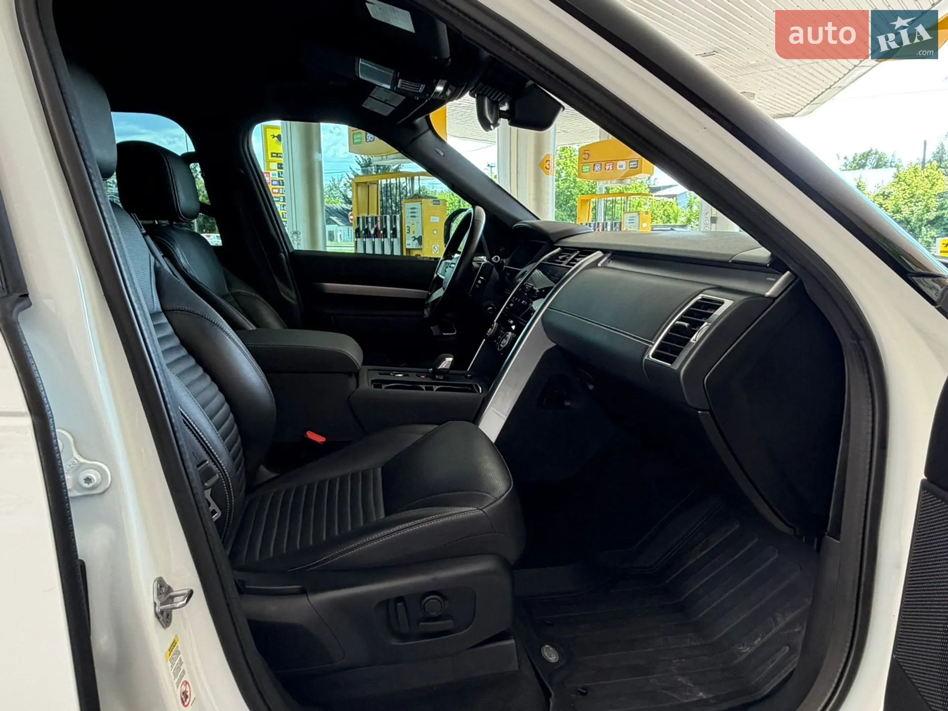2021 Land Rover Discovery - мініатюра 27