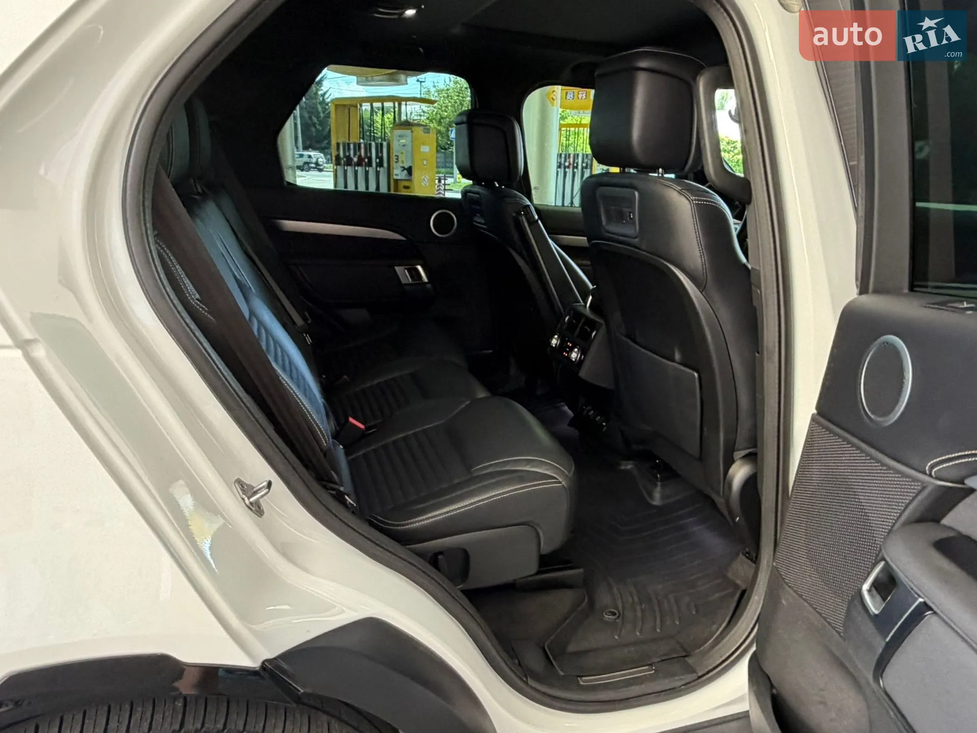 2021 Land Rover Discovery - мініатюра 34