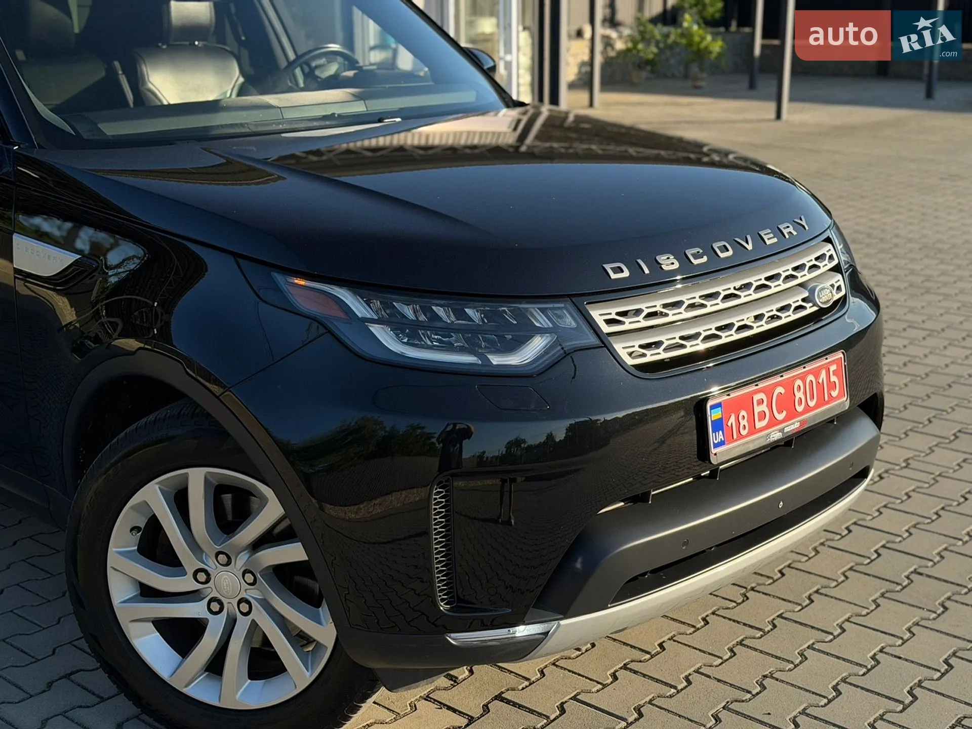 2017 Land Rover Discovery - мініатюра 25