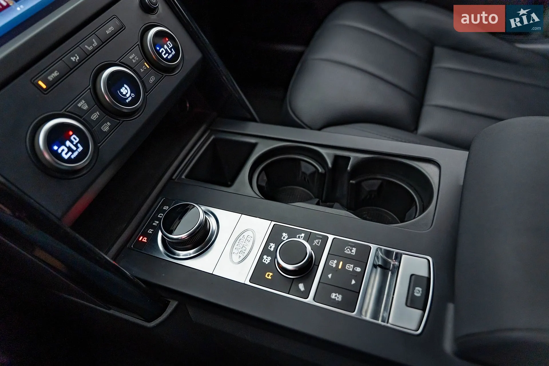 2017 Land Rover Discovery - мініатюра 21