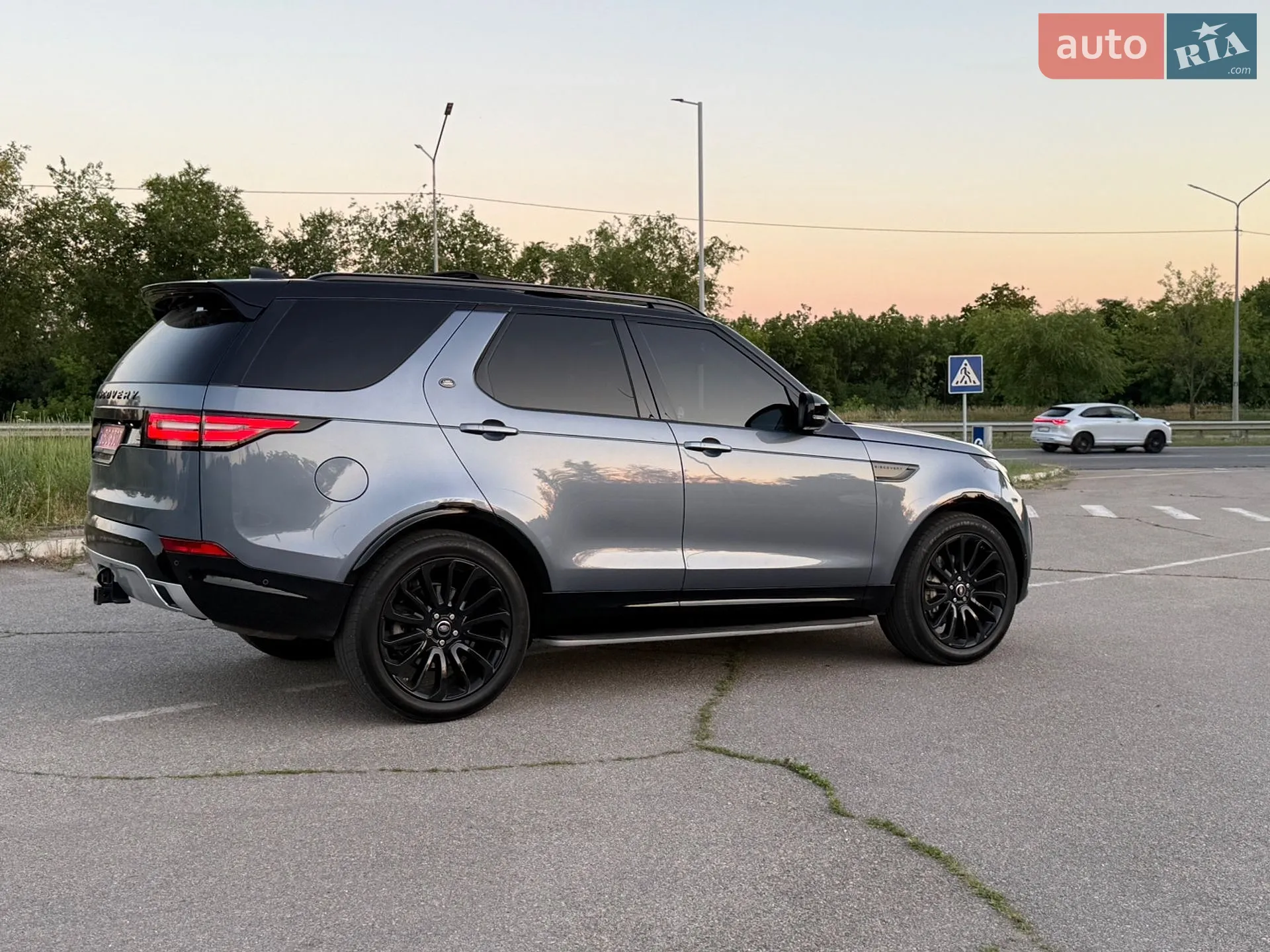 2019 Land Rover Discovery - мініатюра 5