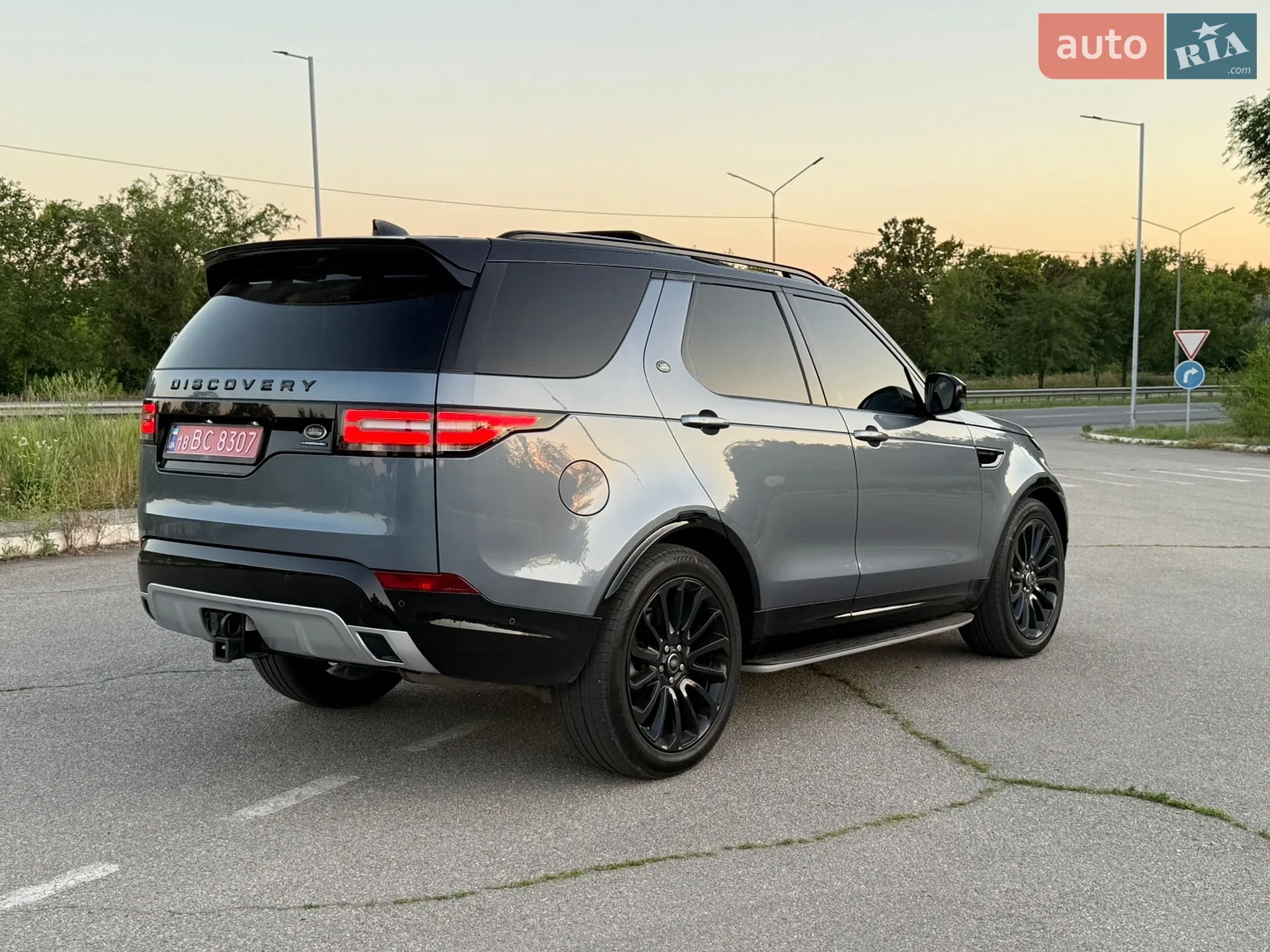 2019 Land Rover Discovery - мініатюра 6