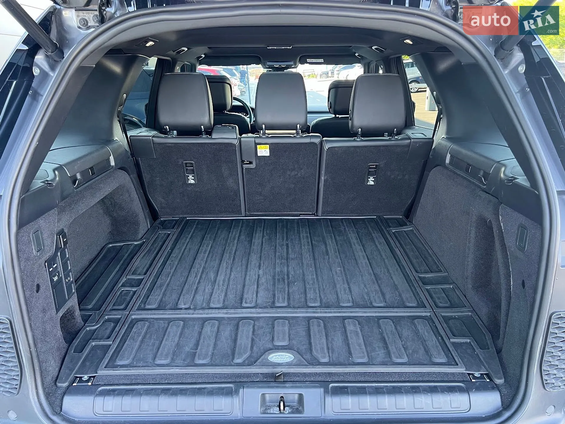 2023 Land Rover Discovery - мініатюра 27