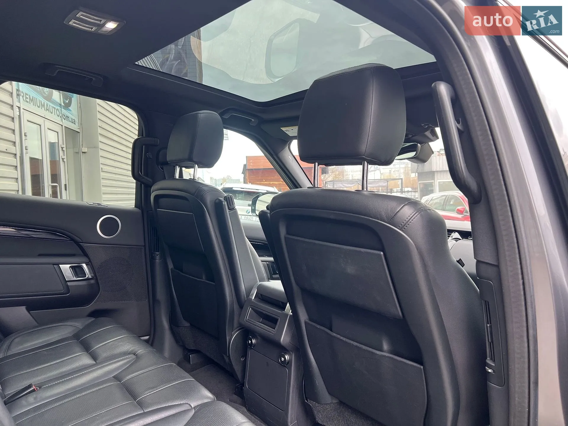 2018 Land Rover Discovery - мініатюра 25