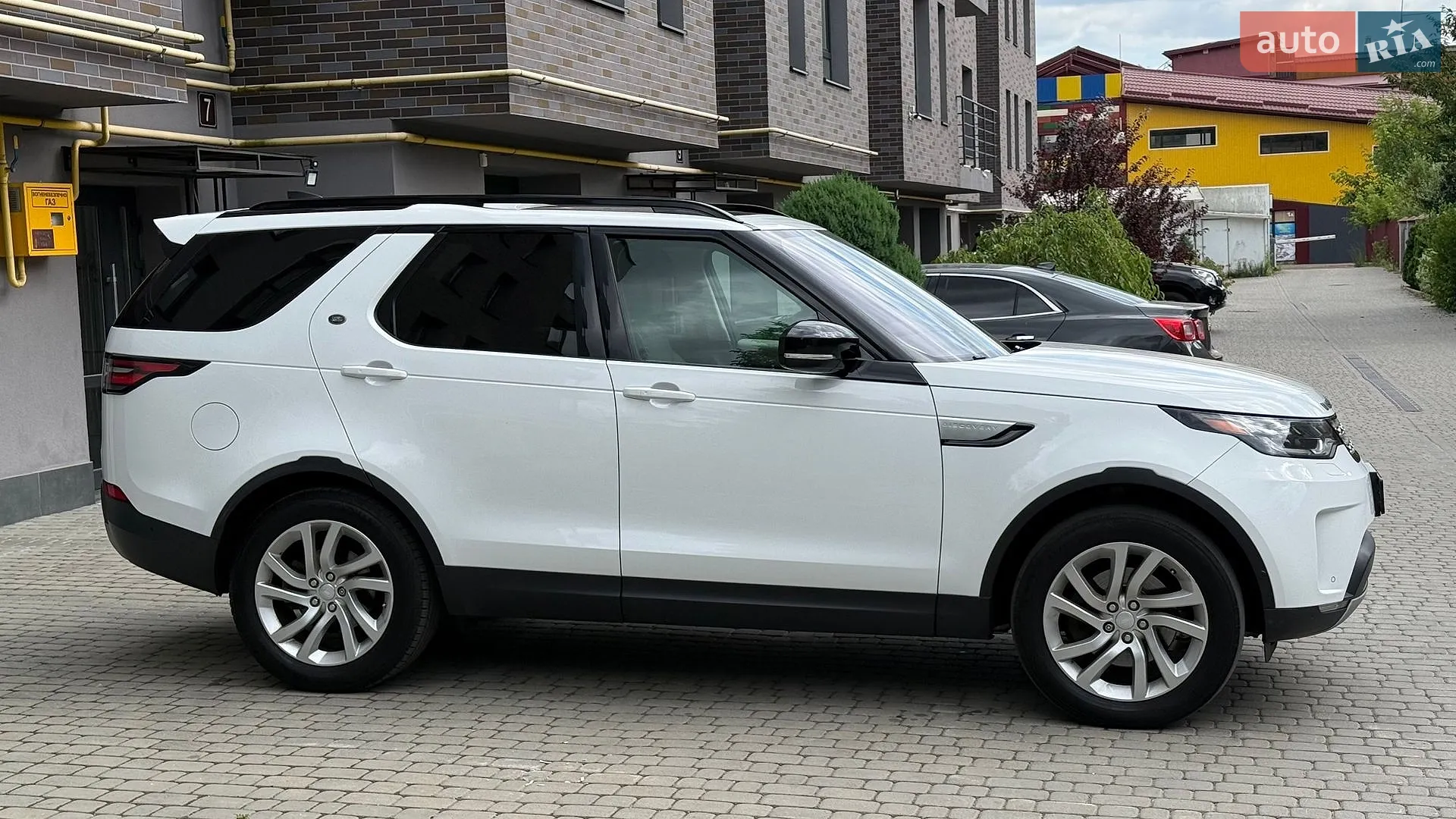 2018 Land Rover Discovery - мініатюра 4