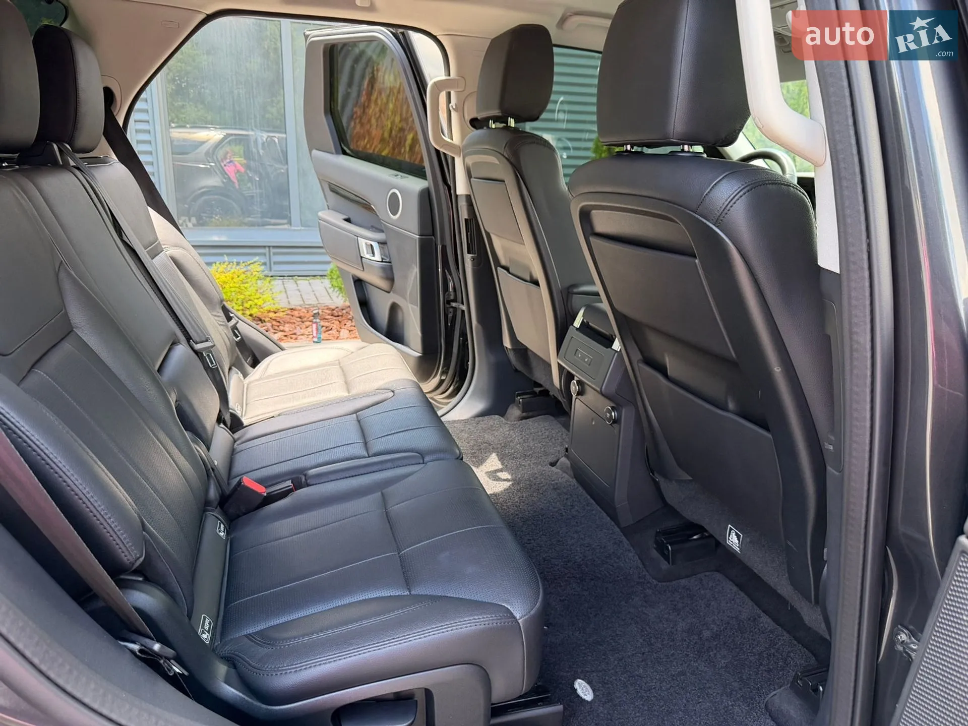 2020 Land Rover Discovery - мініатюра 28