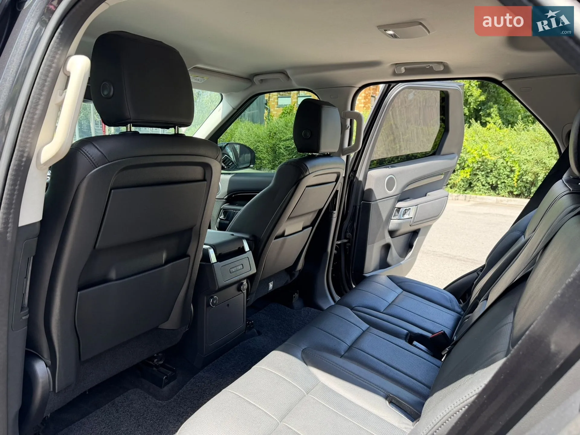 2020 Land Rover Discovery - мініатюра 31